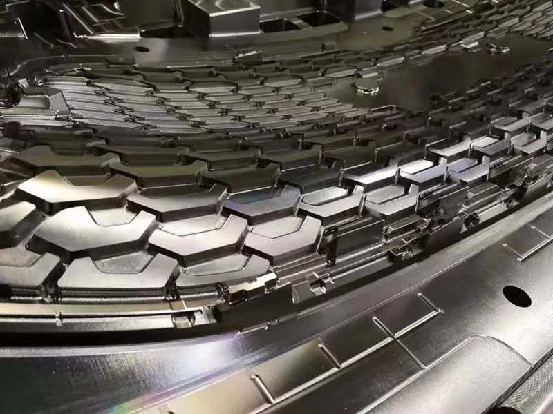 葛利茲模具鋼應用于汽車(chē)塑料件（五）