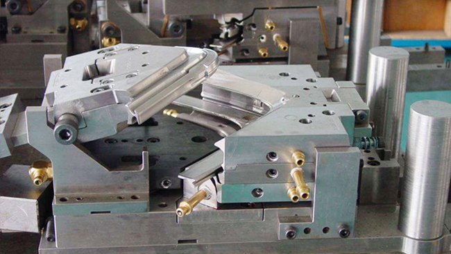 昆山模具鋼材廠(chǎng)給您分析不同EDM加工參數下的白層厚度大概是多少？